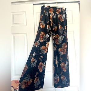 Floral velvet stretch pant